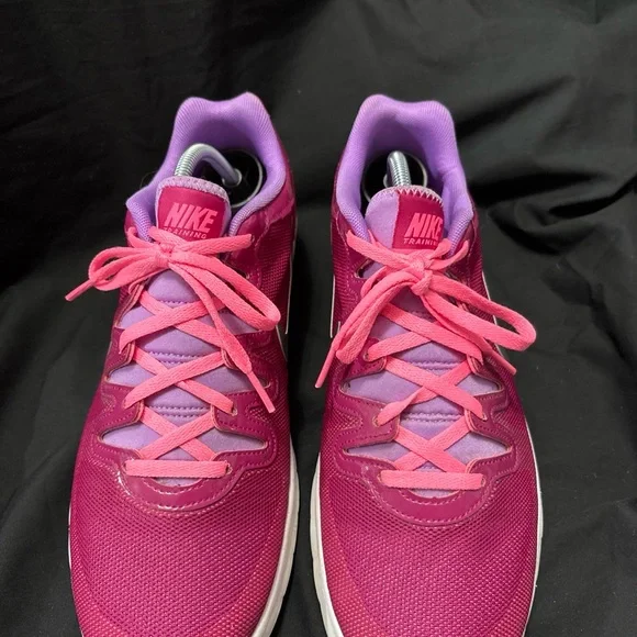 Nike Women's Air Max Fusion Fuchsia and Lavender Sneakers - Picture 2 of 9